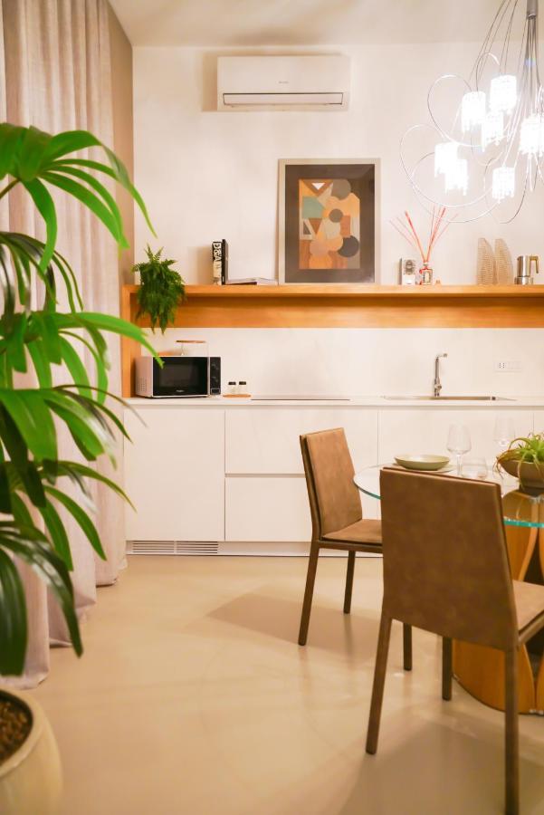 נאפולי Fepa Place Design Apartments מראה חיצוני תמונה
