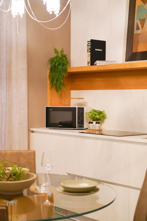 נאפולי Fepa Place Design Apartments מראה חיצוני תמונה